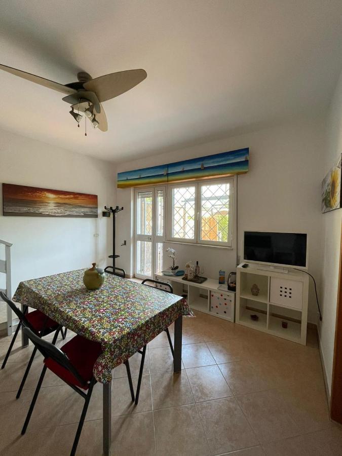 Villa Mare A 200 Metri Dal Mare San Pietro in Bevagna Luaran gambar