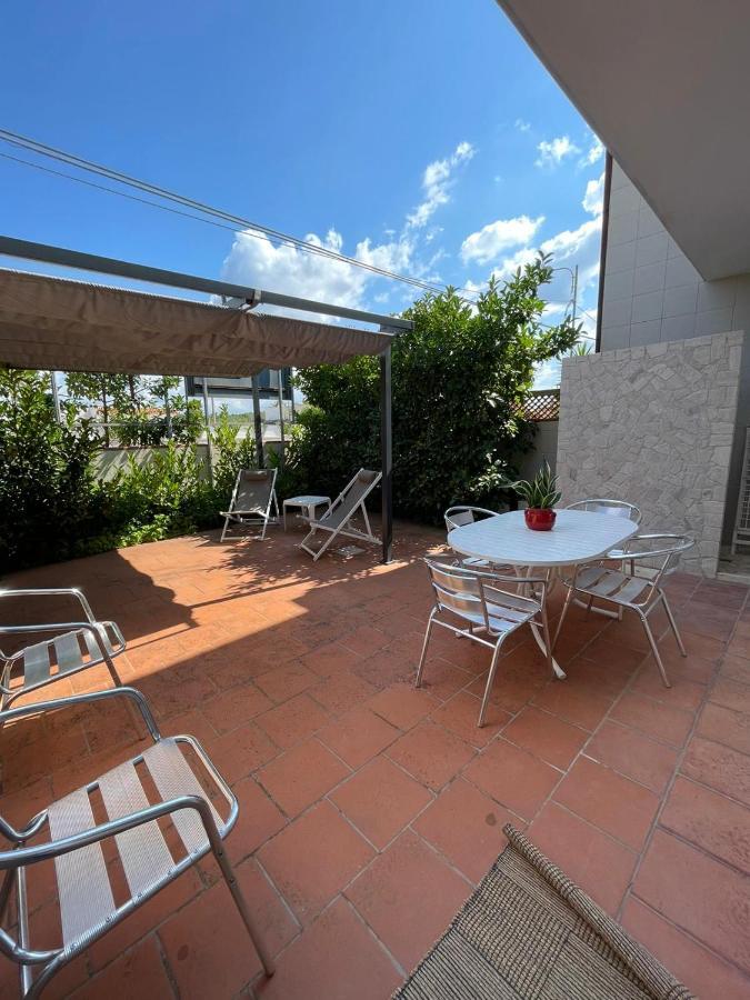 Villa Mare A 200 Metri Dal Mare San Pietro in Bevagna Luaran gambar