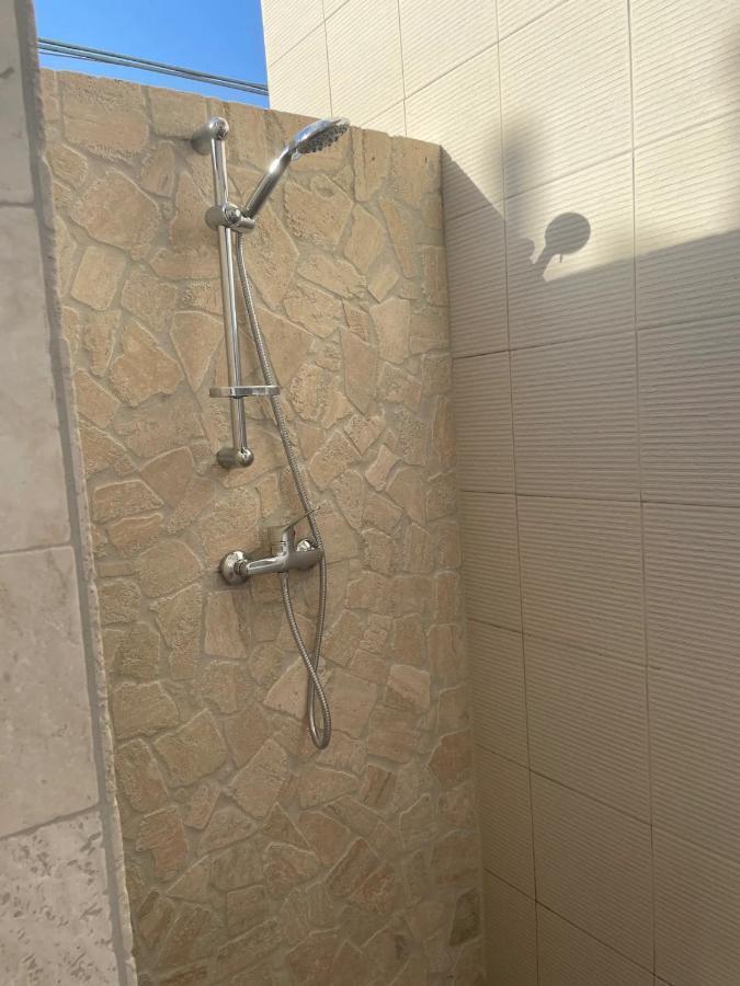 Villa Mare A 200 Metri Dal Mare San Pietro in Bevagna Luaran gambar